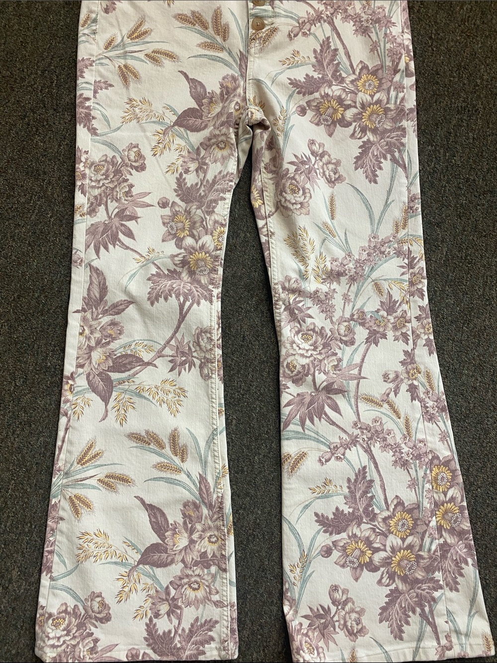 Pilcro Floral-Print Jeans in Dusty Rose & Cream - Picture 7 of 11